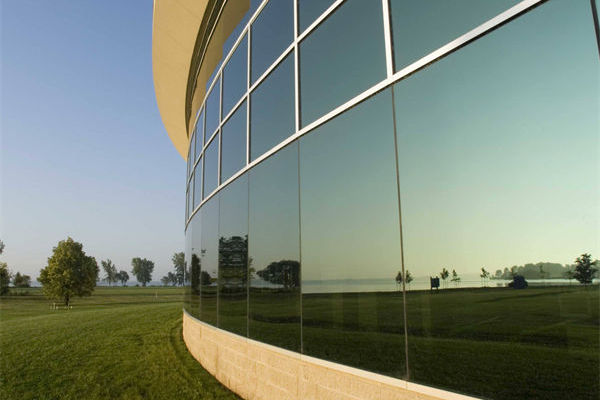 什么是隐框玻璃幕墙?隐框玻璃幕墙的优点！