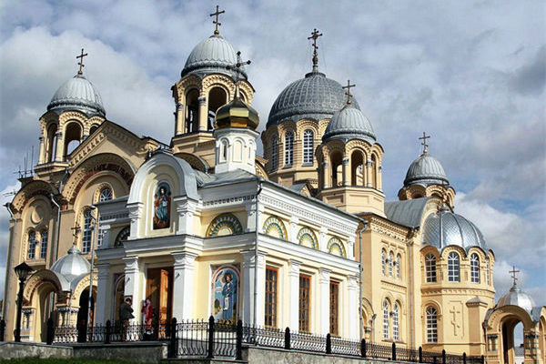 什么是拜占庭式建筑?拜占庭式建筑的特点！