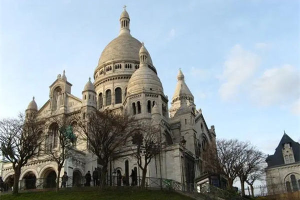 什么是拜占庭式建筑?拜占庭式建筑的特点！