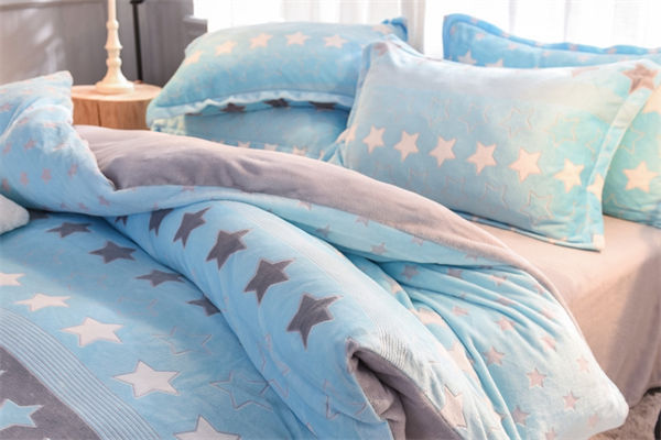 什么是珊瑚绒面料?珊瑚绒面料的优缺点！