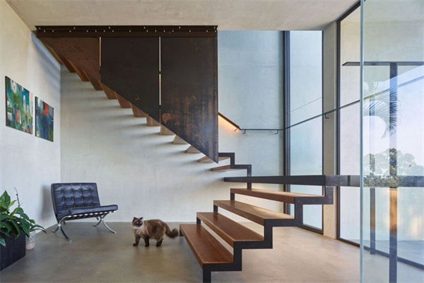 楼梯尺寸是多少?楼梯尺寸标准是多少?