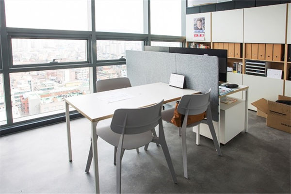 办公室装修时如何突出高级感？