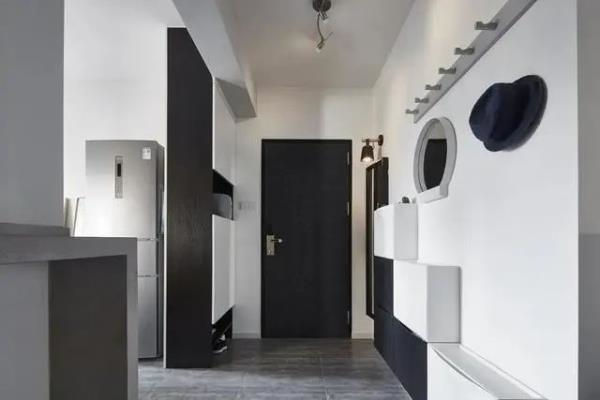 房屋装修时把洗手台放在了外面！