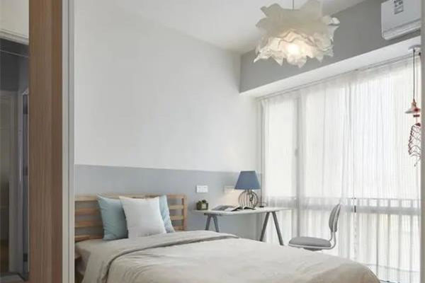 房屋装修时把洗手台放在了外面！